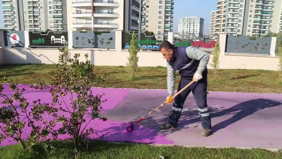 Efeler Belediyesi Ekiplerinden Parklarda Kapsamlı Temizlik