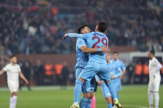 Son Dakika: Karadeniz derbisinde gol yağmuru! Trabzonspor, Giresunspor'u rahat geçti