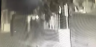 Ümraniye'de bir kişinin öldüğü bir kişinin ağır yaralandığı silahlı kavga kamerada