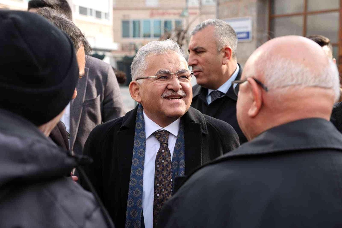 Başkan Büyükkılıç\'tan haftanın son iş gününde esnaf ziyareti
