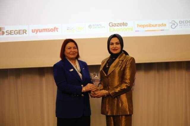 Bedia Teymur'a İletişimde Girişimcilik Ödülü