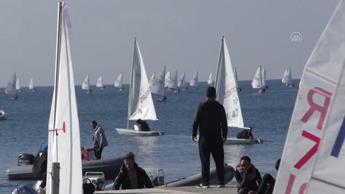 Bodrum\'da yelkenciler "Mandalin Kupası" için yelken açtı