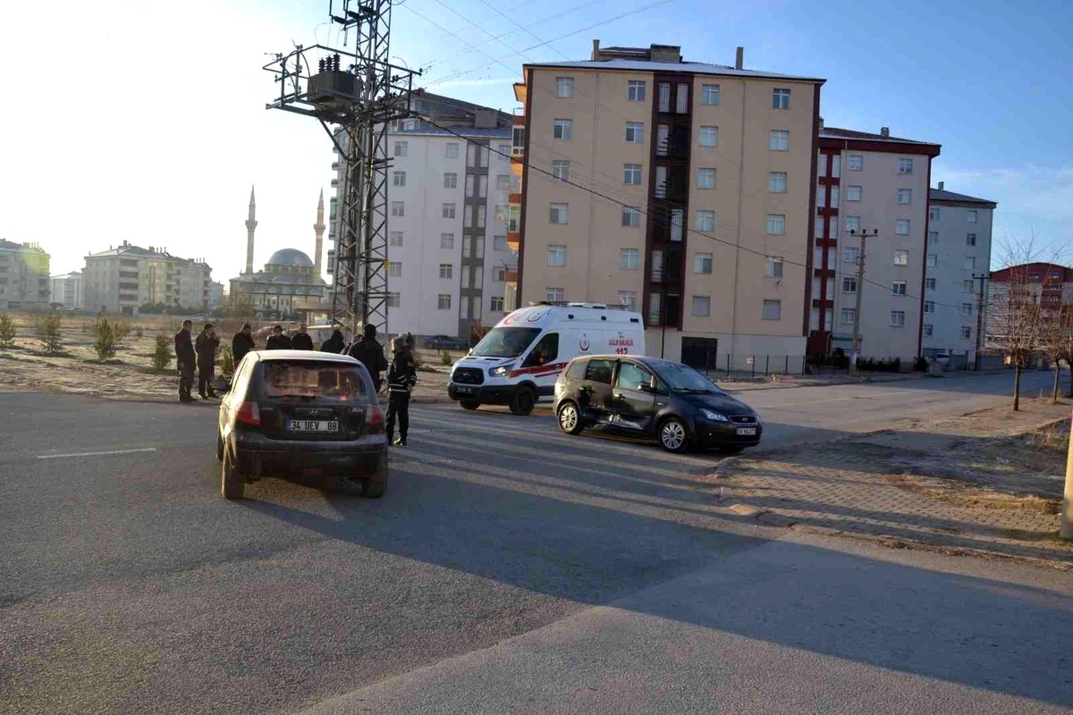 Buzlanma kazaya neden oldu, 5\'i Çocuk 6 Yaralı