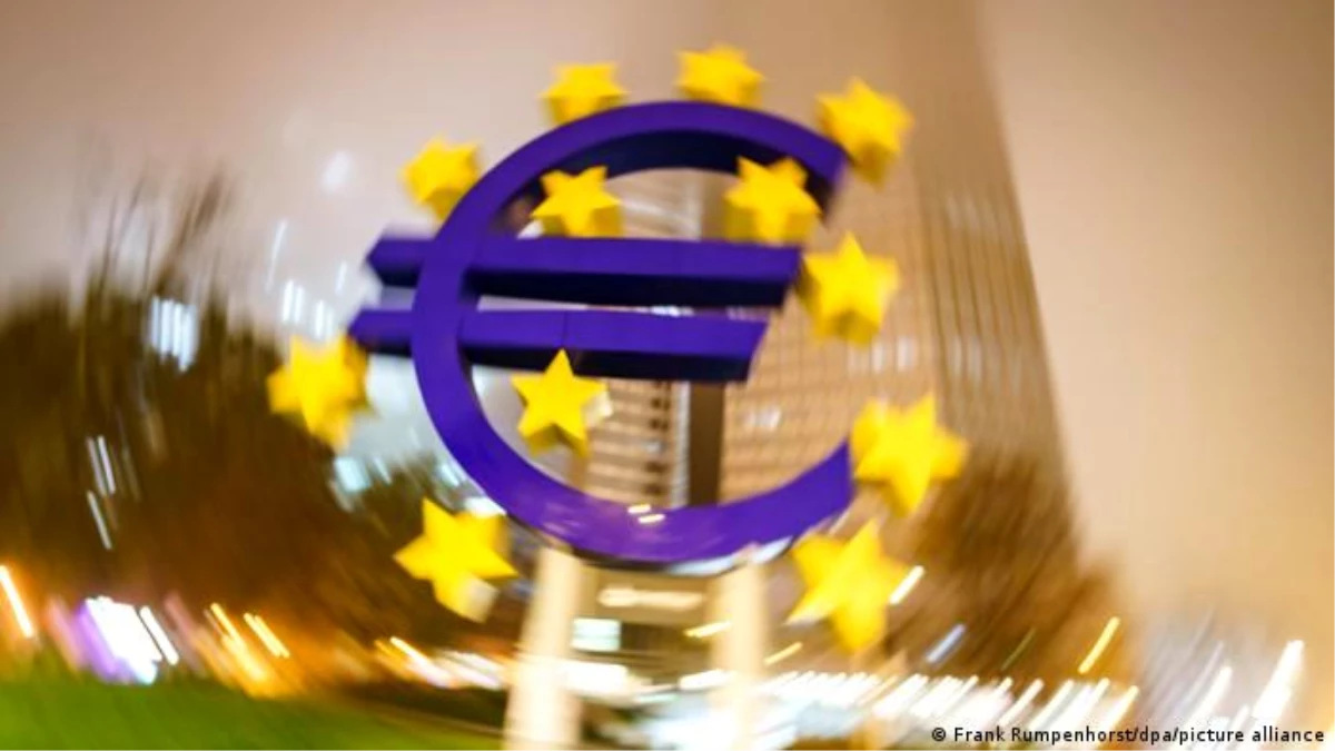 Euro Bölgesi\'nde enflasyon tek haneye indi