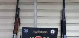 İzmir'de silah kaçakçılığı operasyonunda 3 şüpheli yakalandı