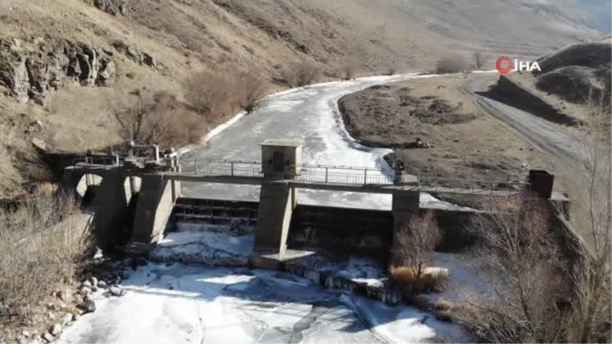 Kars\'ta soğukların etkili olmasıyla HES barajı dondu