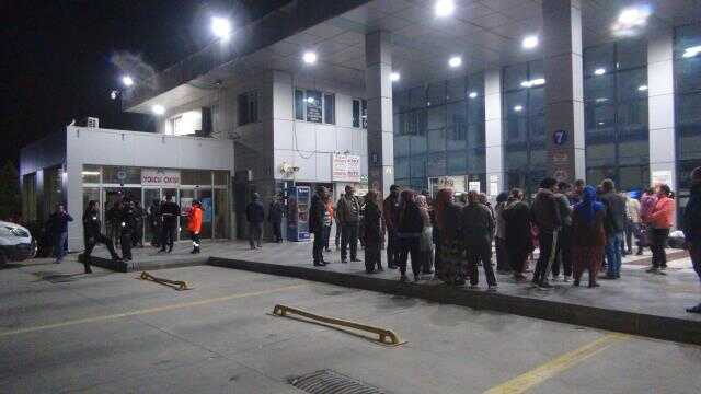 Mersin'de Şehirler Arası Otobüs Terminali'nde el bombası iddiası paniğe neden oldu Mersin'de Şehirler Arası Otobüs Terminali'nde el bombası iddiası paniğe neden oldu
