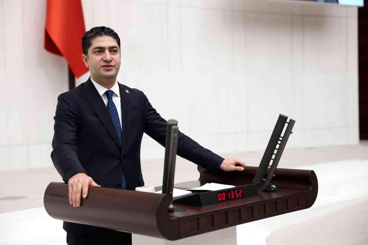 MHP\'li Özdemir, engelli öğrenciler için geri ödemesiz eğitim bursu kanun teklifi verdi