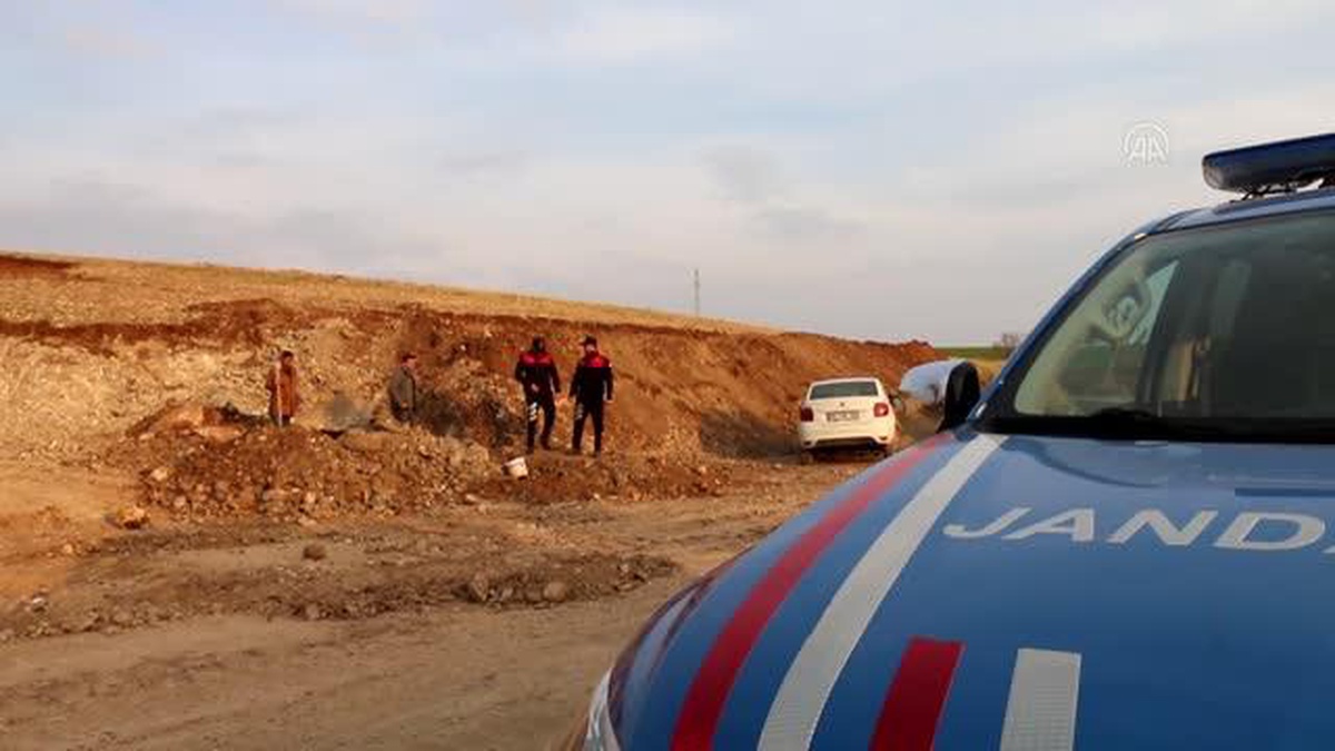 Oda mezarda 1600 yıllık insan iskeletleri bulundu