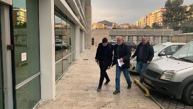 Okulda annesini öldürüp, sevgilisini ise yaralayan 17 yaşındaki çocuk ifade verdi: Başkasıyla olduğunu öğrenince çok sinirlendim Okulda annesini öldürüp, sevgilisini ise yaralayan 17 yaşındaki çocuk ifade verdi: Başkasıyla olduğunu öğrenince çok sinirlendim