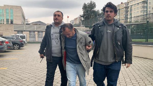 Okulda annesini öldürüp, sevgilisini ise yaralayan 17 yaşındaki çocuk ifade verdi: Başkasıyla olduğunu öğrenince çok sinirlendim Okulda annesini öldürüp, sevgilisini ise yaralayan 17 yaşındaki çocuk ifade verdi: Başkasıyla olduğunu öğrenince çok sinirlendim