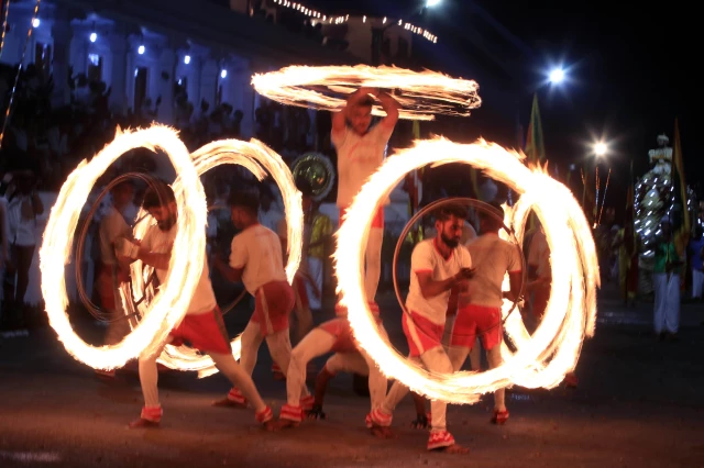 Sri Lanka'daki Festivalden Renkli Görüntüler