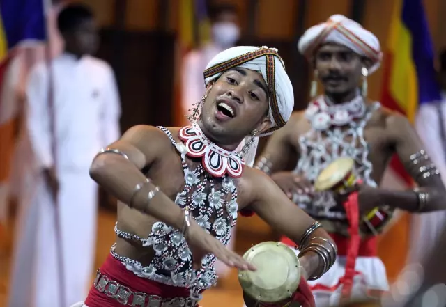 Sri Lanka'daki Festivalden Renkli Görüntüler