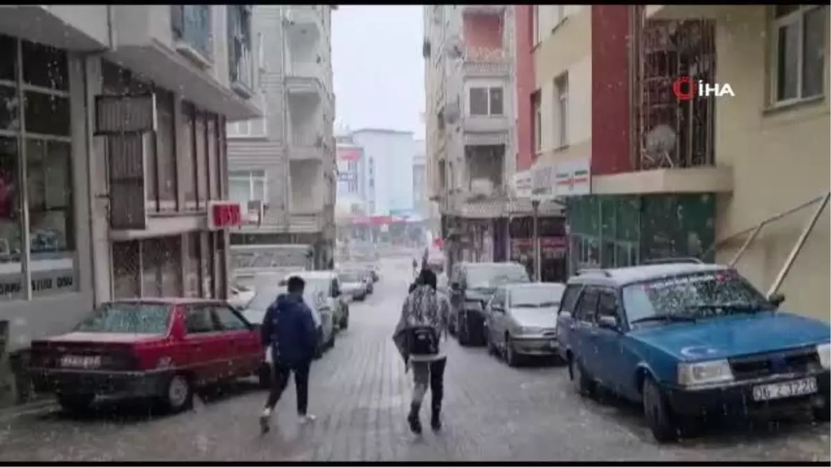 Sungurlu'ya yılın ilk karı yağdı