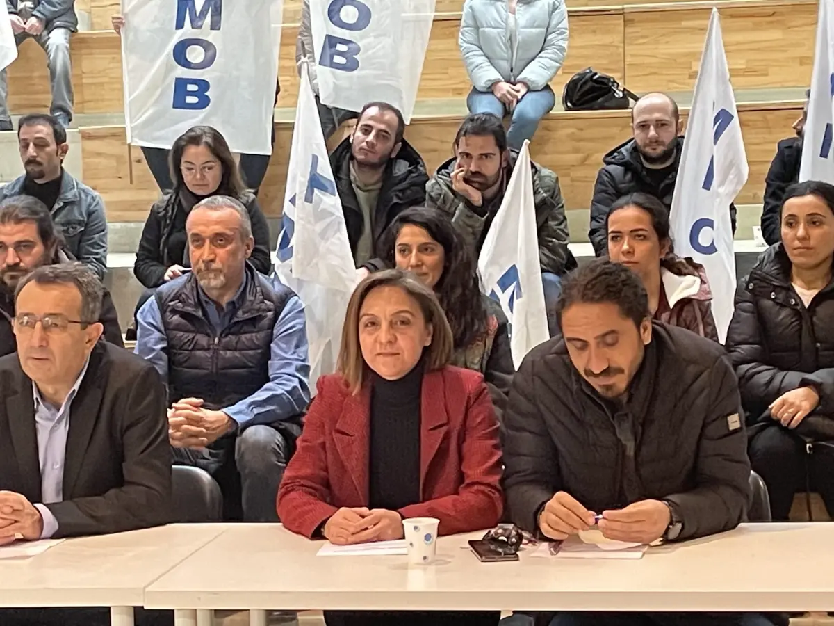 TMMOB\'dan İzmir\'deki vinç kazasının ardından "önlem" çağrısı