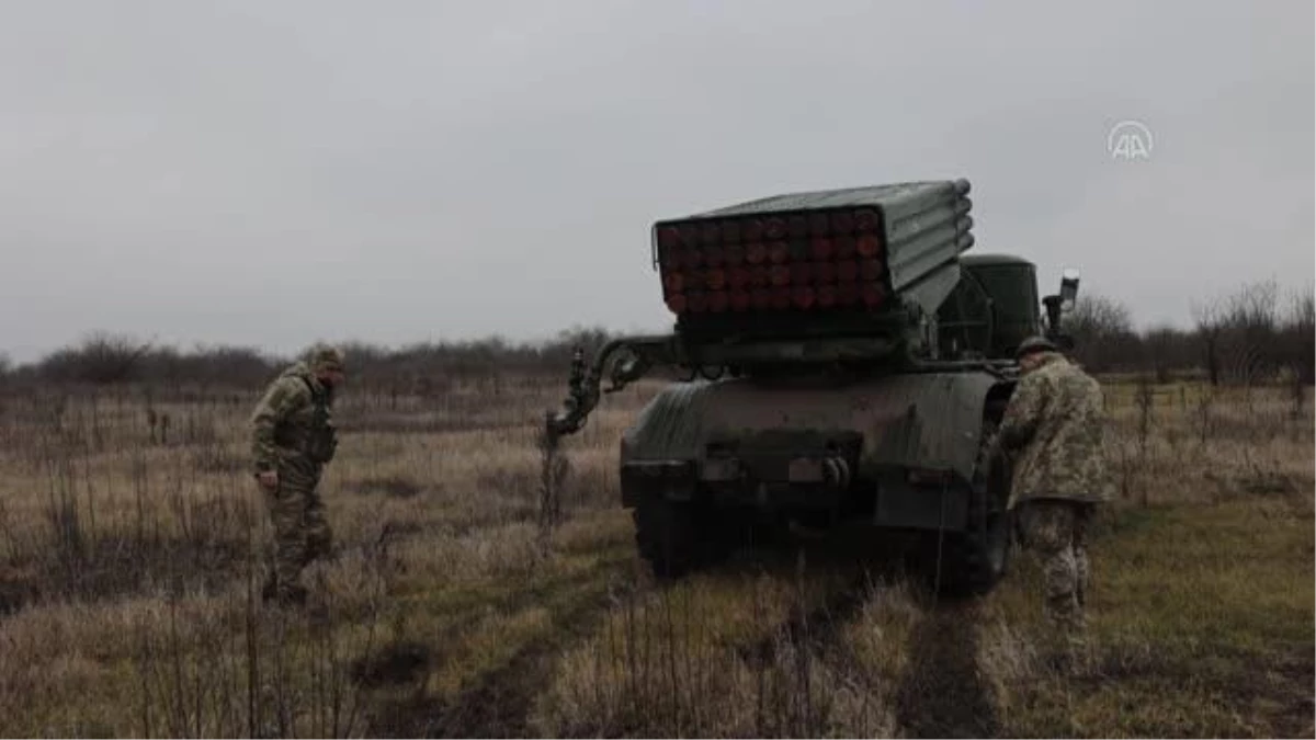Ukrayna ordusunun Donbas bölgesinde askeri hareketliliği sürüyor