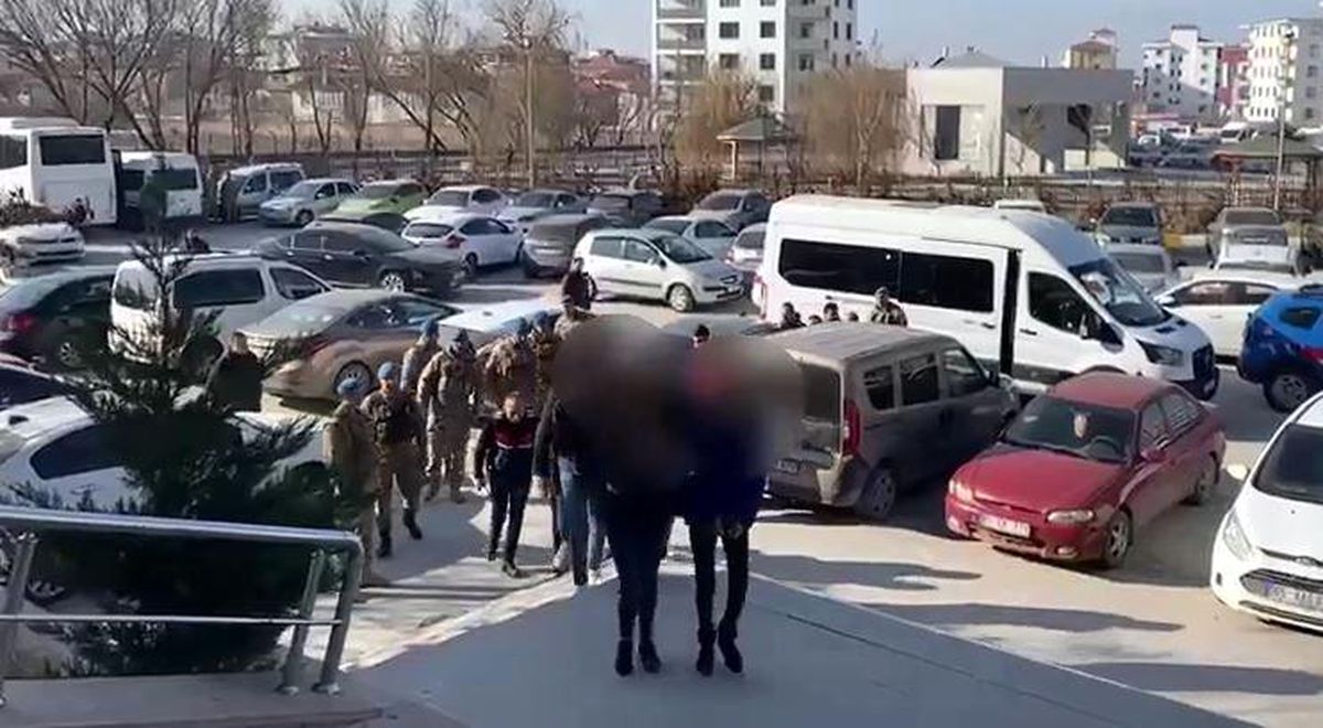 Van\'da 12 adrese uyuşturucu operasyonu: 10 tutuklama
