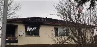 2 katlı ev çıkan yangında kullanılamaz hale geldi
