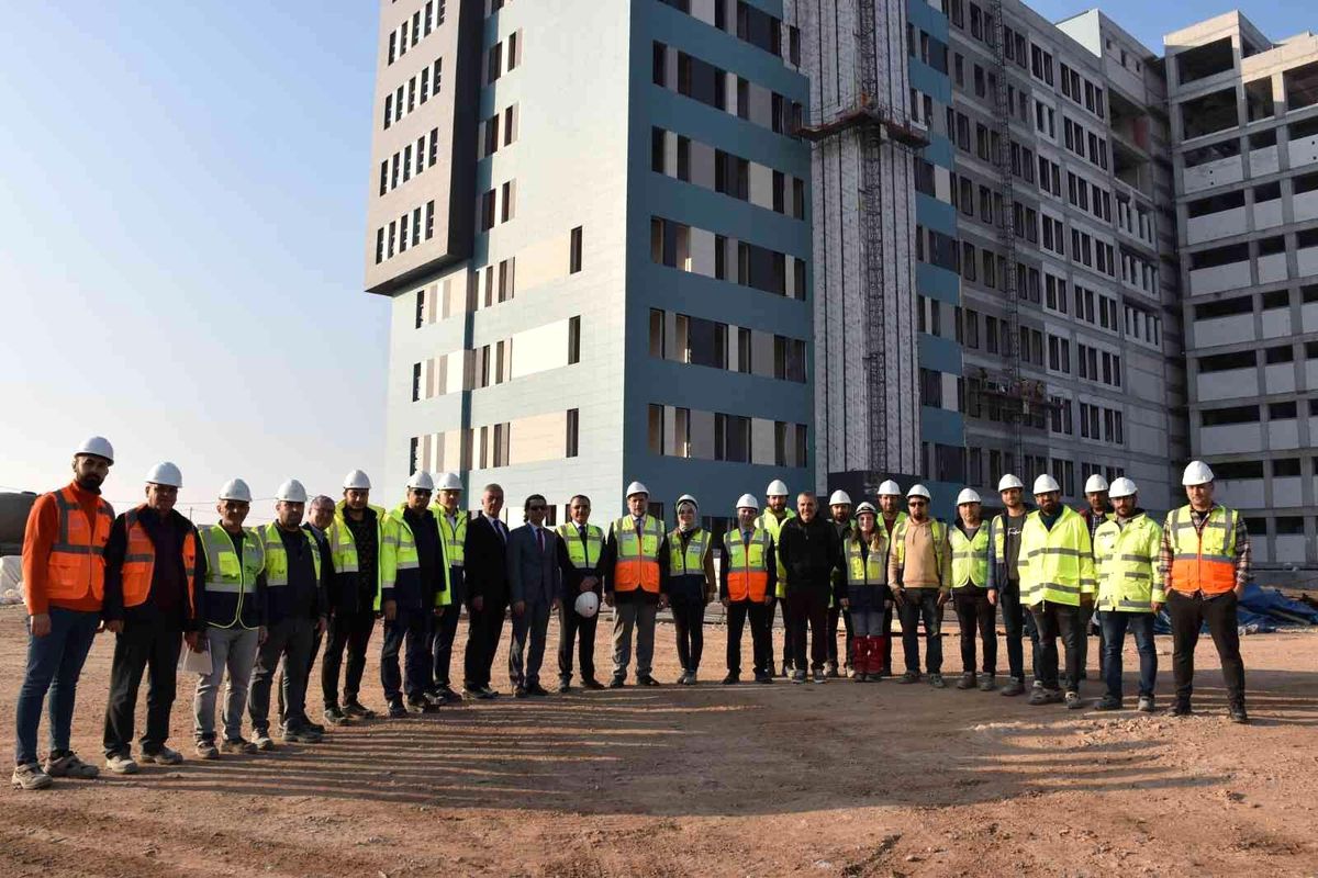 Aydın Şehir Hastanesi\'nde çalışmalar yerinde incelendi