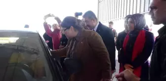 Bakan Yanık, 'Ceza Yeme Fıstık Ye' dedi, sürücülere Osmaniye fıstığı ikram etti