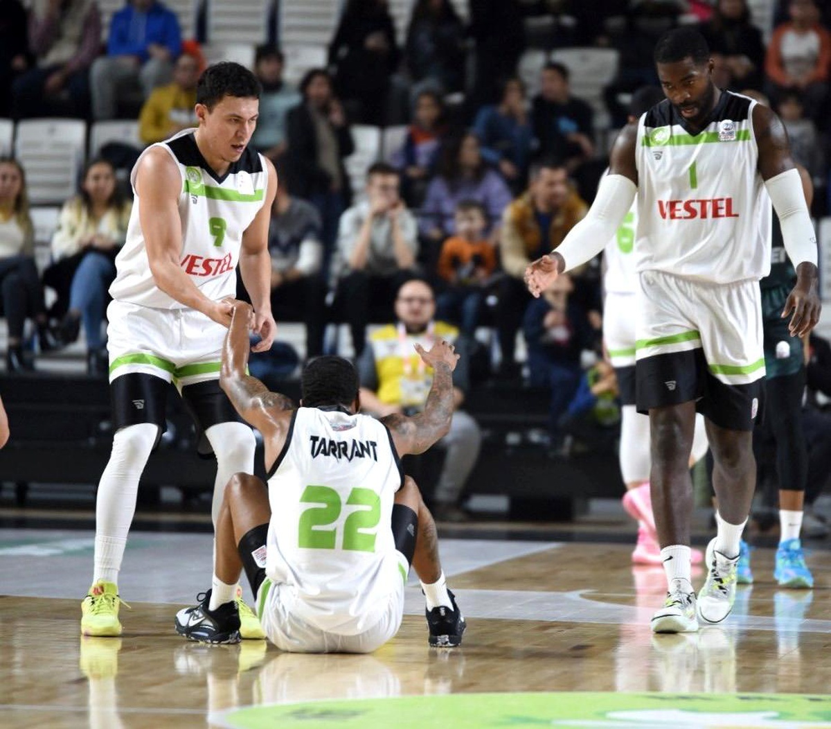Basketbol Süper Ligi: Manisa BBSK: 79 Ayos Konyaspor: 80