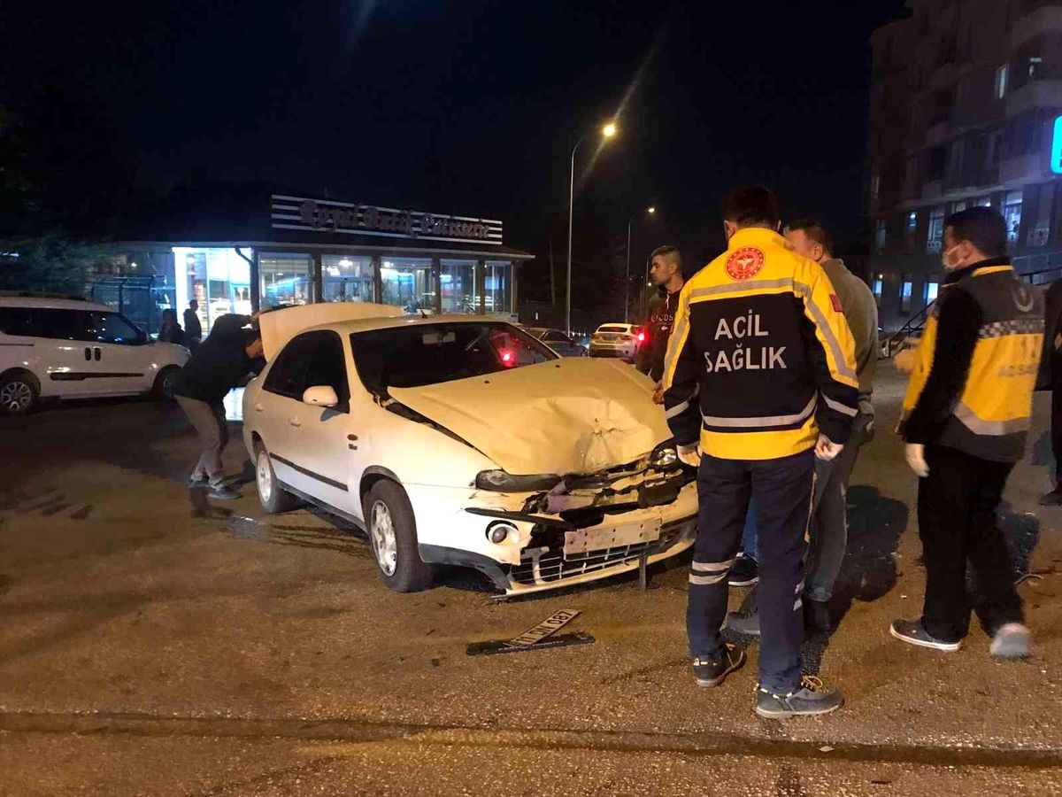 Bilecik\'te trafik kazası: 1 yaralı