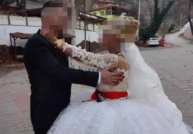 Bir ilimiz bu olayla yatıp bu olayla kalkıyor! 'Gelin erkek çıktı' olayında damadı zora sokacak iddia Bir ilimiz bu olayla yatıp bu olayla kalkıyor! 'Gelin erkek çıktı' olayında damadı zora sokacak iddia