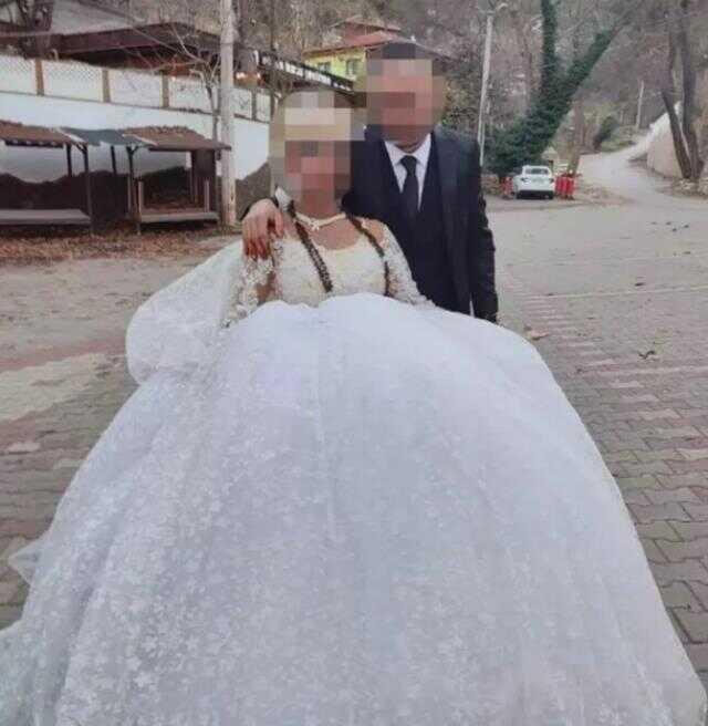 Bir ilimiz bu olayla yatıp bu olayla kalkıyor! 'Gelin erkek çıktı' olayında damadı zora sokacak iddia Bir ilimiz bu olayla yatıp bu olayla kalkıyor! 'Gelin erkek çıktı' olayında damadı zora sokacak iddia