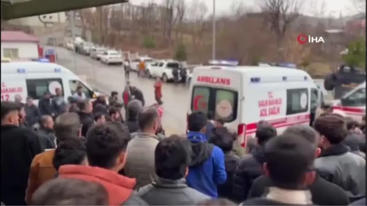 Çukurca yolunda trafik kazası: 6 yaralı