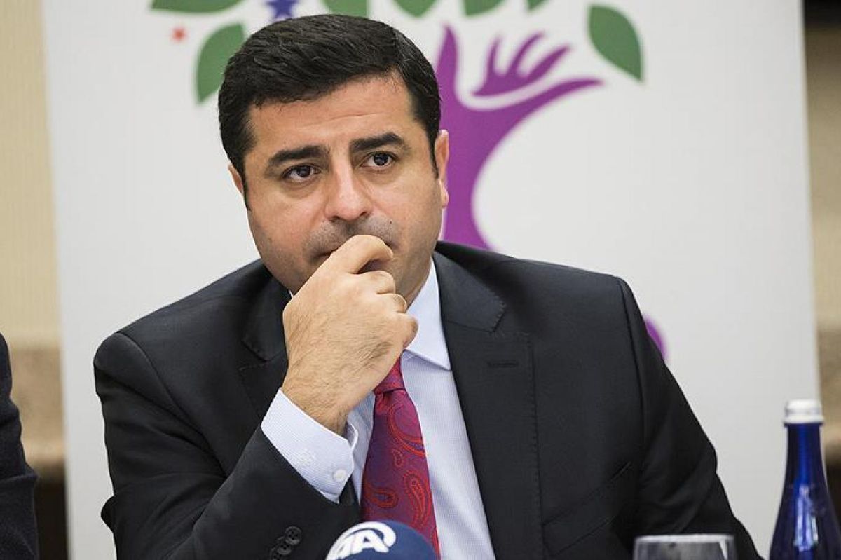 Demirtaş'tan dikkat çeken paylaşım: Kızım ilk kez oy kullanacak, 'Kararsızım' diyordu onu ikna edeceğim