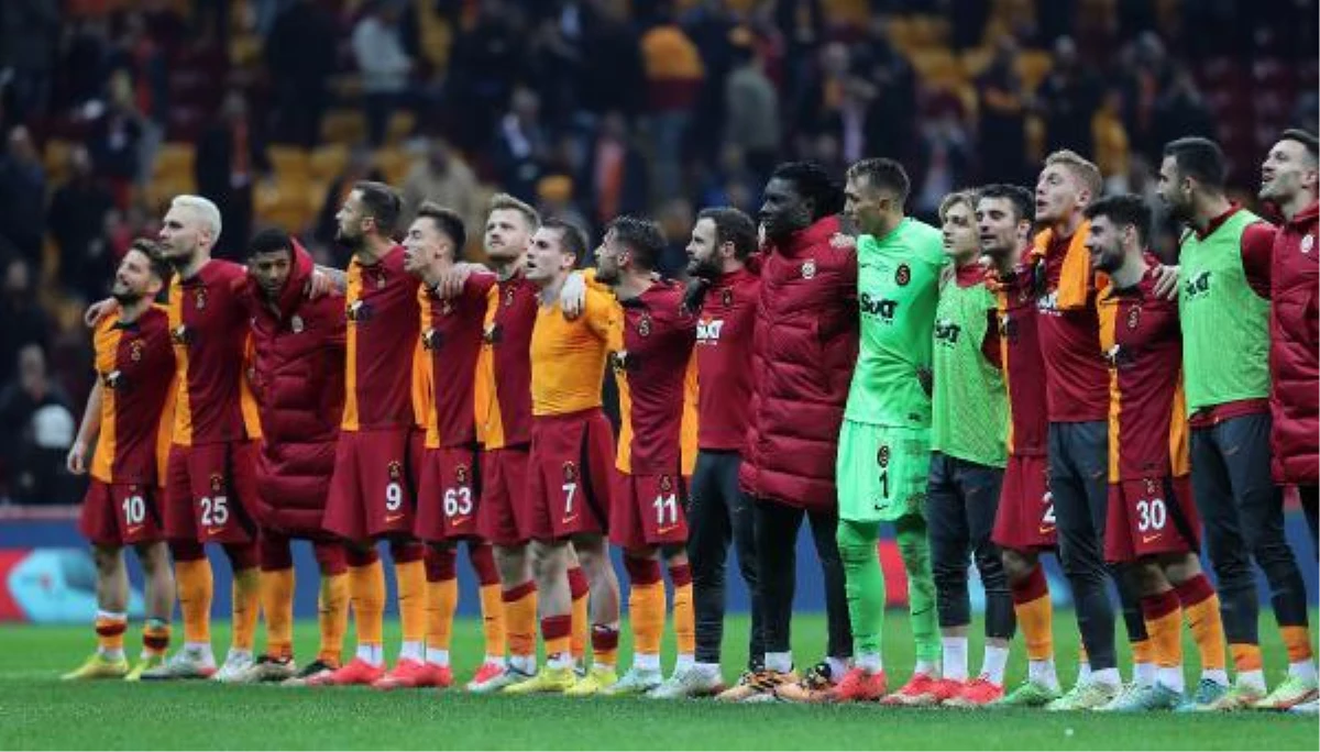 Galatasaray, Kadıköy\'den lider çıkmak istiyor