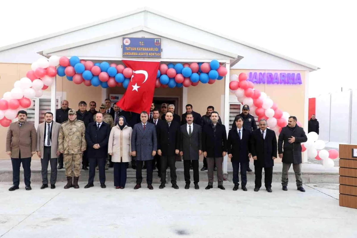 Bitlis Valisi Çağatay, jandarma asayiş noktası binasının açılışına katıldı