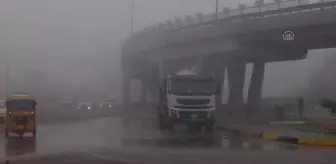 Irak'ta yoğun sis hayatı olumsuz etkiledi
