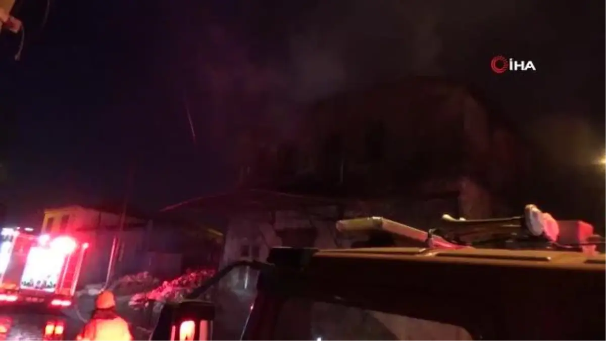 İzmir'de korkutan ev yangını