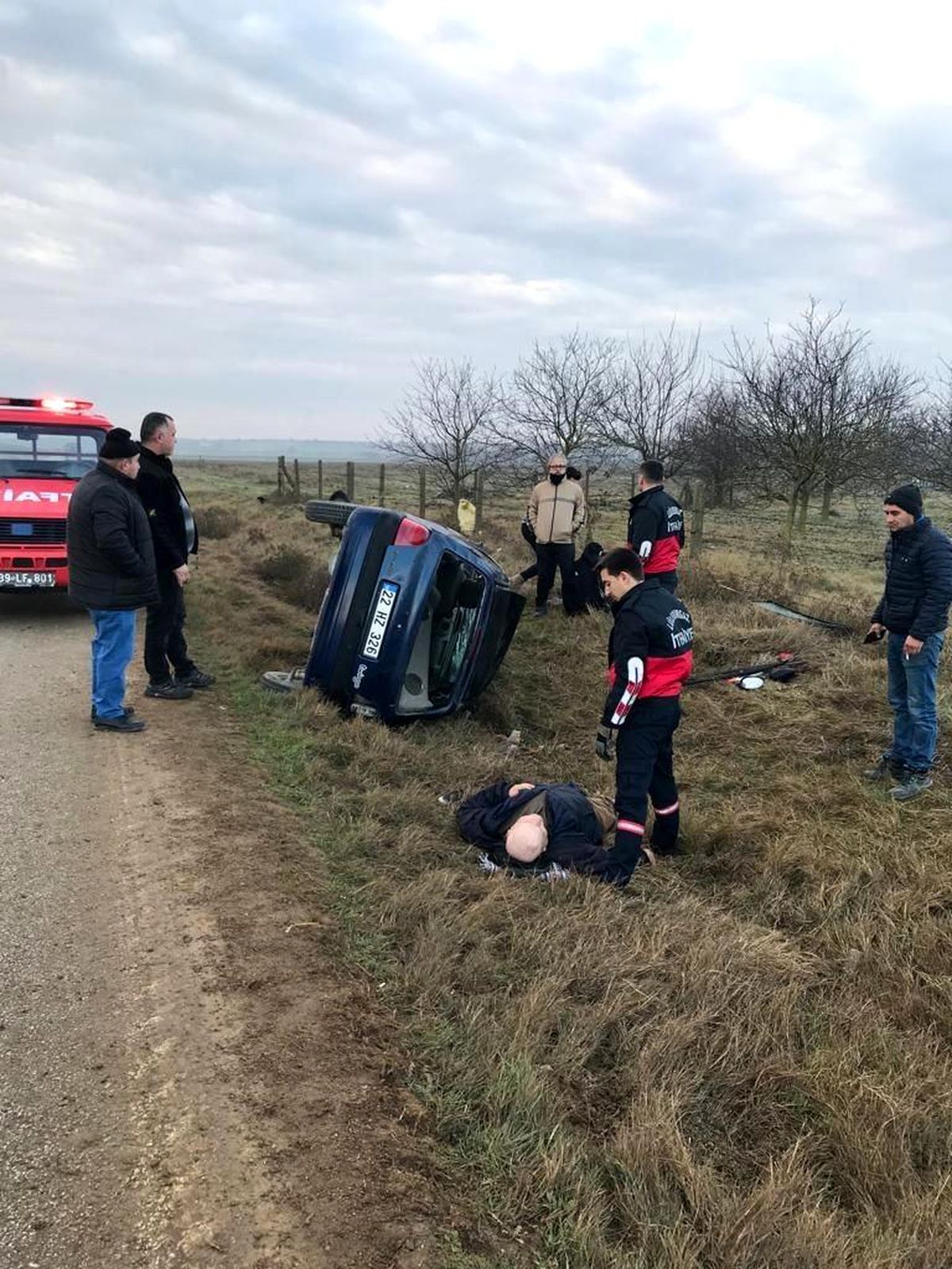 Kırklareli\'nde şarampole devrilen otomobilde 3 kişi yaralandı