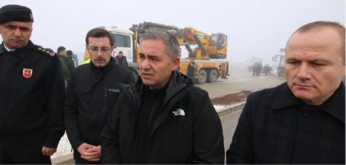 Kırşehir\'de 15 araç birbirine girdi: 2 ölü, 2\'si ağır 12 yaralı