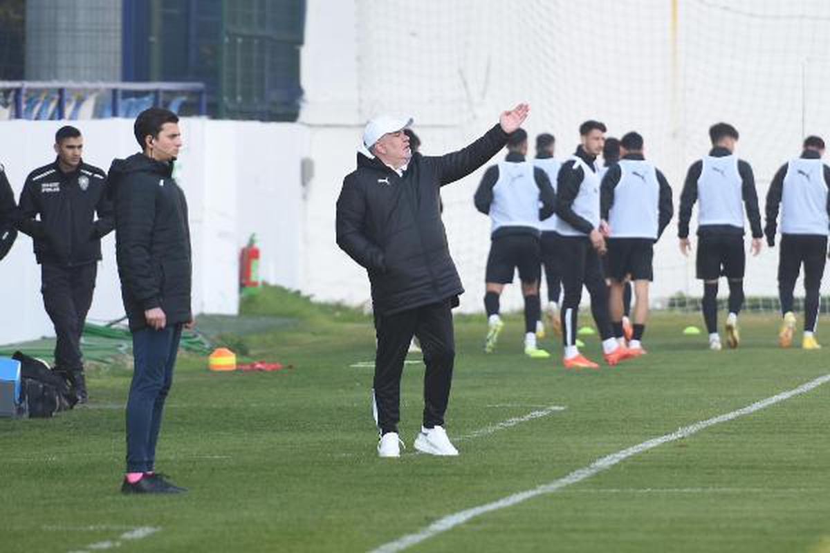 Manisa FK hazırlık maçında moral buldu