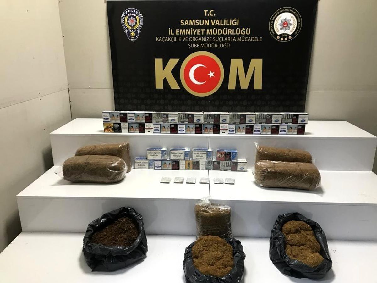 Samsun\'da kaçak 5 bin 140 dal makaron ve 28 kilo tütün ele geçirildi
