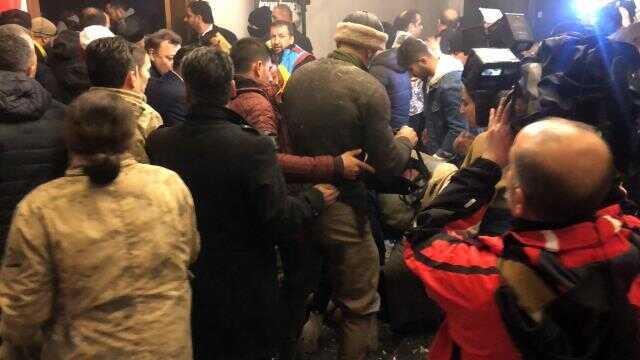 Son Dakika: Kars'ın Sarıkamış ilçesinde bir otelin tavanı çöktü: Yaralılar var