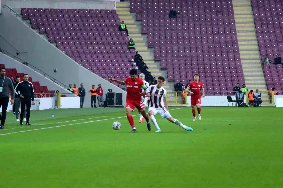 Spor Toto Süper Lig: A. Hatayspor: 0 Antalyaspor: 0 (İlk yarı)