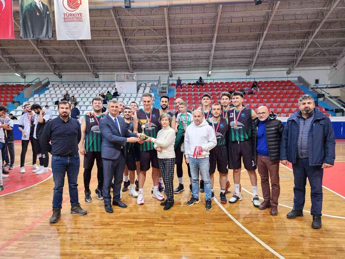 Değirmenderespor Basketbol Takımı Kocaeli şampiyonu