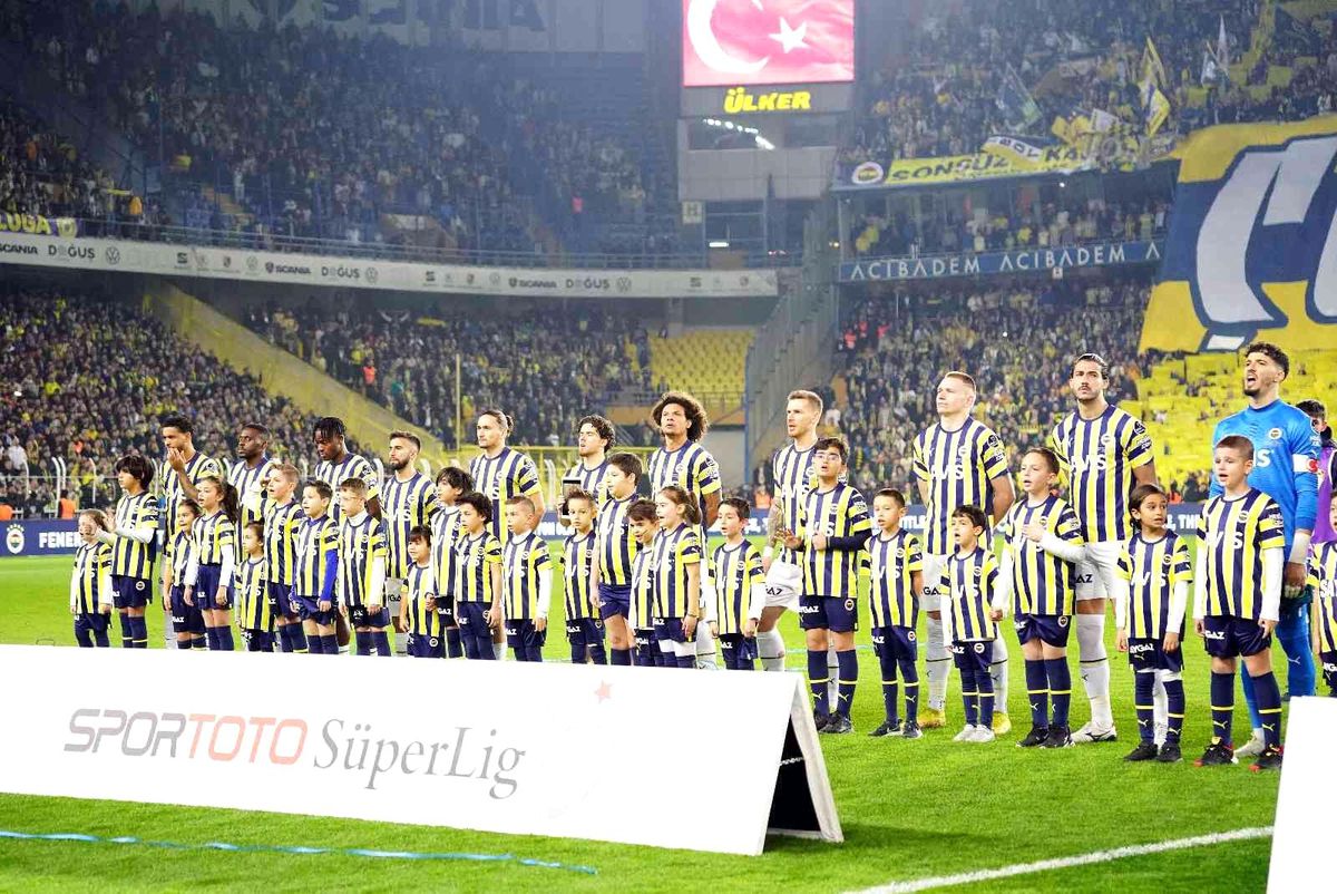 Fenerbahçe\'de tek değişiklik
