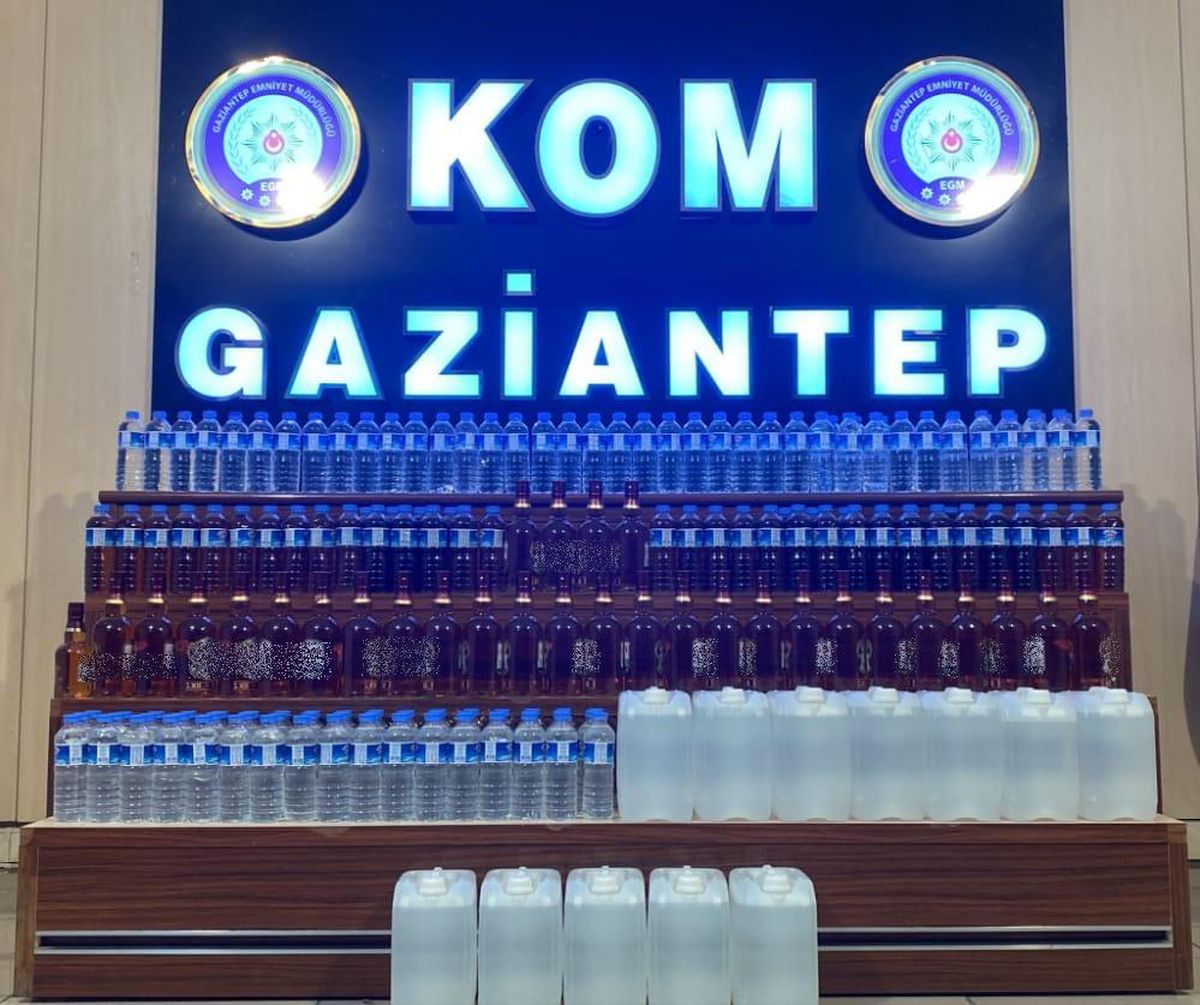 Gaziantep\'te sahte içki operasyonunda 2 kişi yakalandı