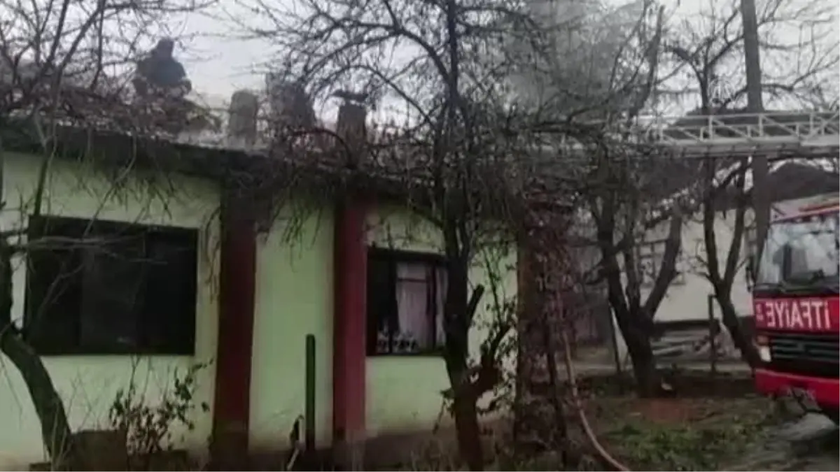 Mudurnu\'da baca yangını hasara neden oldu