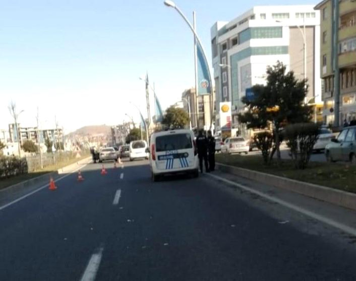 Otomobilin çarptığı 10 yaşındaki çocuk ağır yaralandı