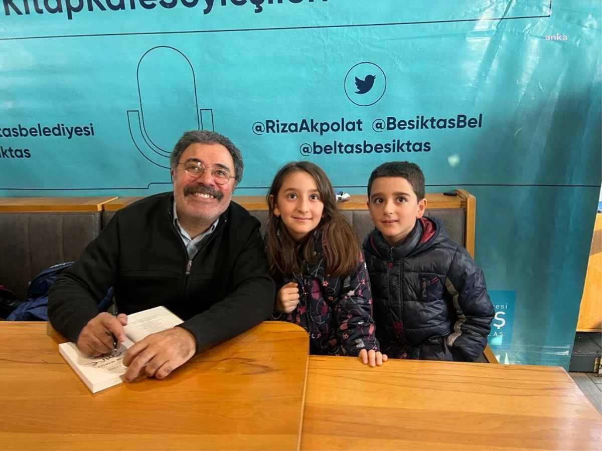 Yazar Ahmet Ümit, Beşiktaş Beltaş Kitap Kafe\'de Okurlarıyla Buluştu