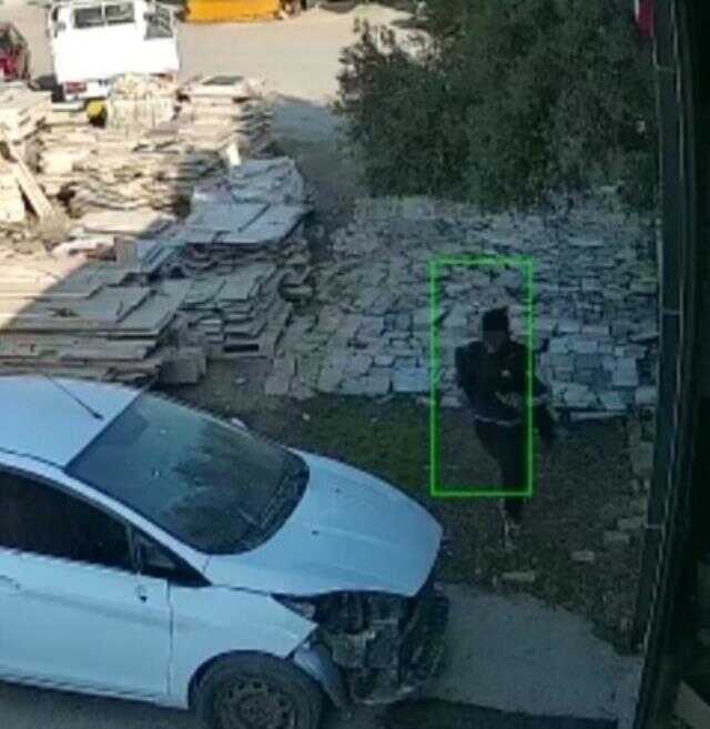 Cami çıkışı defalarca bıçaklandı Cami çıkışı defalarca bıçaklandı