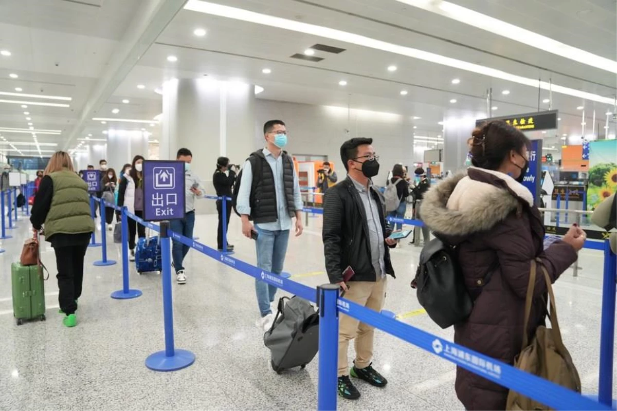 Çin\'in Kovid-19 Stratejisini Optimize Etmesinden Sonra Shanghai Pudong Uluslararası Havalimanı\'na Bir Bakış