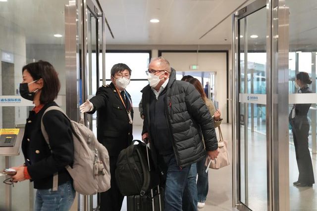 Çin'in Kovid-19 Stratejisini Optimize Etmesinden Sonra Shanghai Pudong Uluslararası Havalimanı'na Bir Bakış