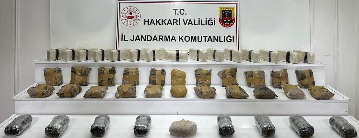 Dere yatağında 56 kilo uyuşturucu ele geçirildi